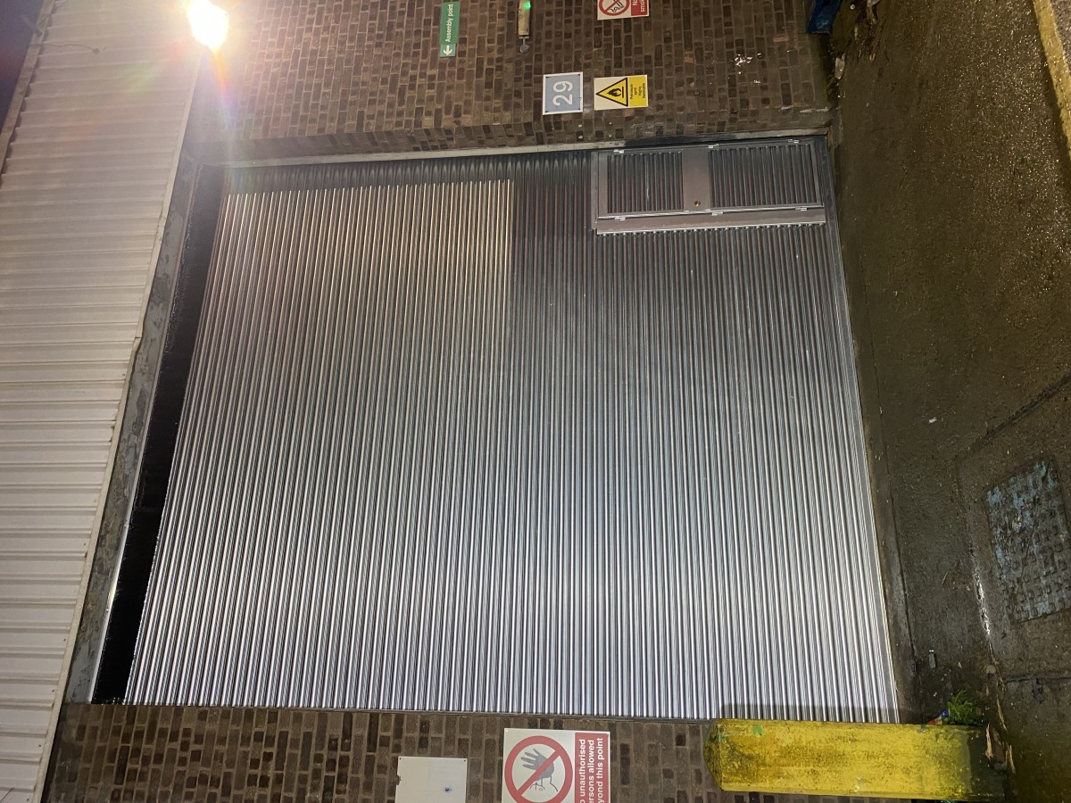 Automatic Gates & Doors / Industrial & Garage Doors & Shutters / Traffic Barriers